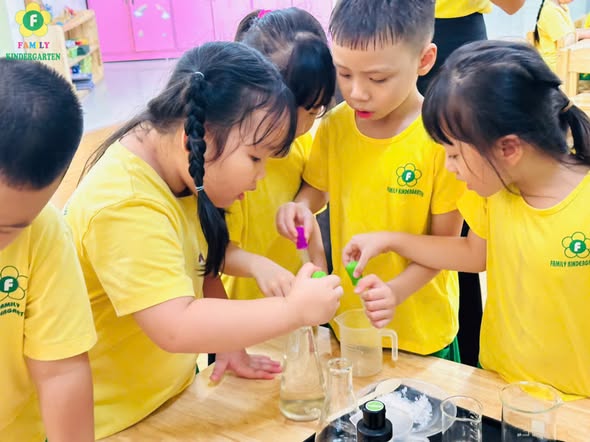 Công xưởng nhỏ của những nhà sáng tạo nhí — khoảnh khắc 4