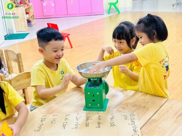 Khám phá quả cam — mỗi bạn một việc, cả lớp một hành trình — khoảnh khắc 2