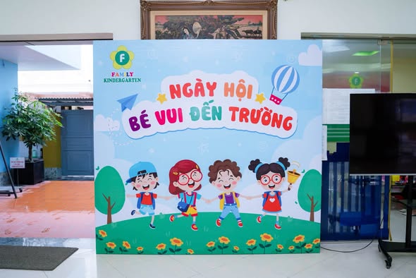 Ảnh hoạt động: Ngày hội bé vui đến trường