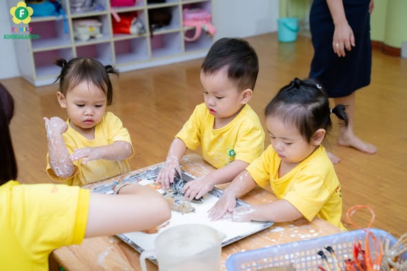 Sensory play — giải cứu động vật — khoảnh khắc 2